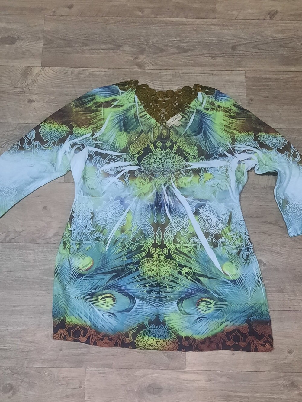 live and let live Multicolor Boho V-Neck Tunic in Green and Blue